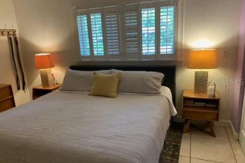 House in Sarasota, Florida 2 bedrooms, 140 sq.m. № 1911149 - photo 6