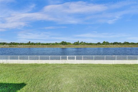 Casa en venta en Miramar, Florida, 4 dormitorios, 232.81 m2 № 1727967 - foto 8