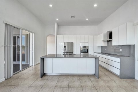 Casa en venta en Miramar, Florida, 4 dormitorios, 232.81 m2 № 1727967 - foto 17