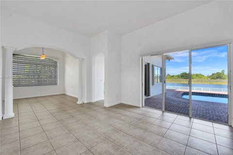 Casa en venta en Miramar, Florida, 4 dormitorios, 232.81 m2 № 1727967 - foto 14
