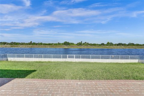 Casa en venta en Miramar, Florida, 4 dormitorios, 232.81 m2 № 1727967 - foto 6
