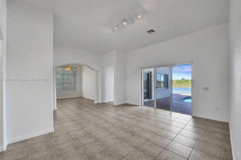 Casa en venta en Miramar, Florida, 4 dormitorios, 232.81 m2 № 1727967 - foto 15