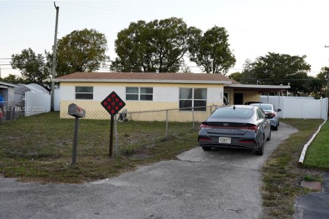 Дом в Форт-Лодердейл, Флорида 3 спальни, 107.77м2 № 1999722