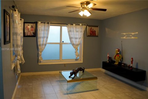 Купить виллу или дом в Форт-Лодердейл, Флорида 3 спальни, 107.77м2, № 1999722 - фото 4