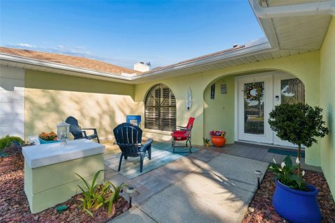 Villa ou maison à vendre à New Port Richey, Floride: 4 chambres, 218.88 m2 № 2140573 - photo 14