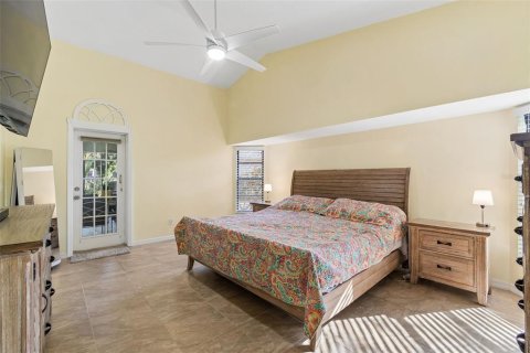 Villa ou maison à vendre à New Port Richey, Floride: 4 chambres, 218.88 m2 № 2140573 - photo 16