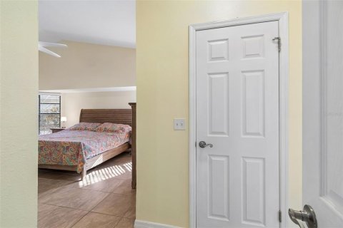 Villa ou maison à vendre à New Port Richey, Floride: 4 chambres, 218.88 m2 № 2140573 - photo 15