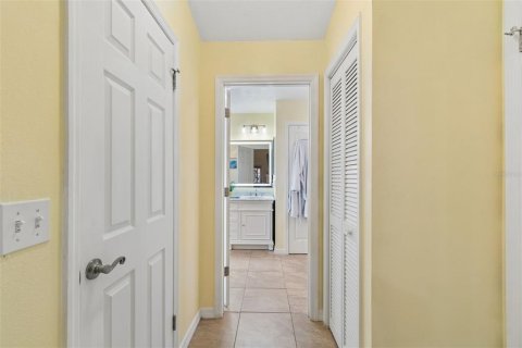 Villa ou maison à vendre à New Port Richey, Floride: 4 chambres, 218.88 m2 № 2140573 - photo 20
