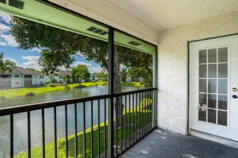 Condo in Sunrise, Florida, 1 bedroom  № 1948843 - photo 20