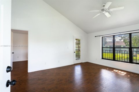 Condo in Sunrise, Florida, 1 bedroom  № 1948843 - photo 10