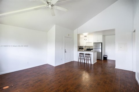Condo in Sunrise, Florida, 1 bedroom  № 1948843 - photo 8