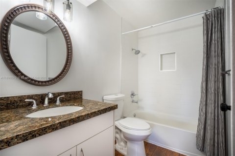 Condo in Sunrise, Florida, 1 bedroom  № 1948843 - photo 15