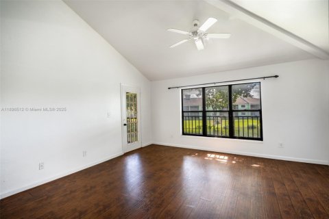 Condo in Sunrise, Florida, 1 bedroom  № 1948843 - photo 11