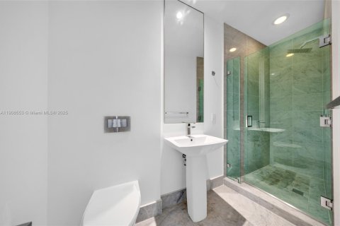 Copropriété à louer à Miami, Floride: 3 chambres, 122.82 m2 № 2056793 - photo 20