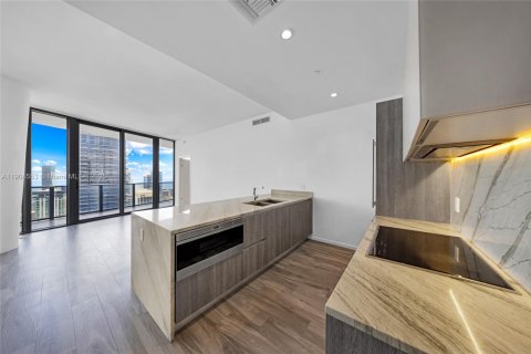 Copropriété à louer à Miami, Floride: 3 chambres, 122.82 m2 № 2056793 - photo 5