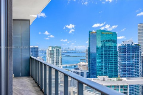 Copropriété à louer à Miami, Floride: 3 chambres, 122.82 m2 № 2056793 - photo 1