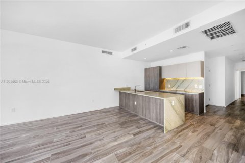 Copropriété à louer à Miami, Floride: 3 chambres, 122.82 m2 № 2056793 - photo 8