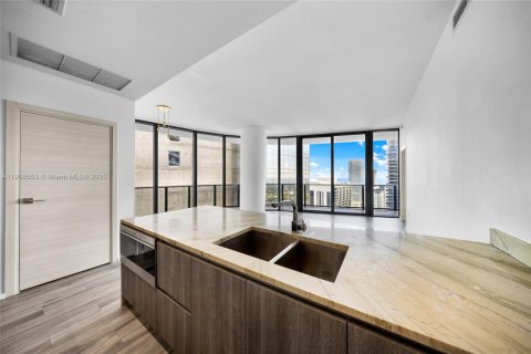 Copropriété à louer à Miami, Floride: 3 chambres, 122.82 m2 № 2056793 - photo 3