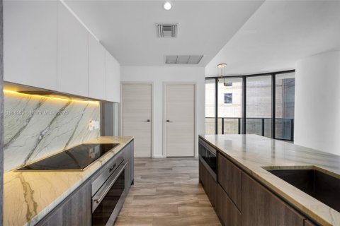Copropriété à louer à Miami, Floride: 3 chambres, 122.82 m2 № 2056793 - photo 4