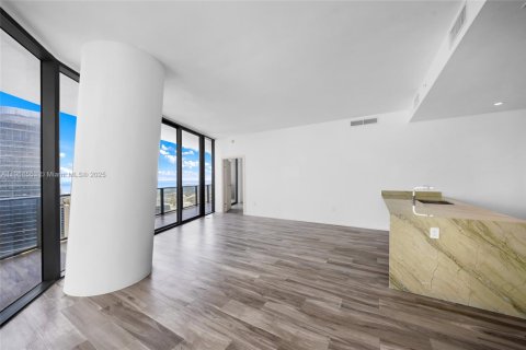 Copropriété à louer à Miami, Floride: 3 chambres, 122.82 m2 № 2056793 - photo 6