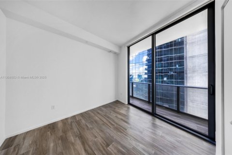 Copropriété à louer à Miami, Floride: 3 chambres, 122.82 m2 № 2056793 - photo 17