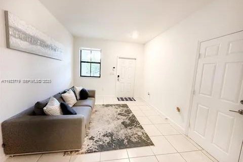 Adosado en venta en Miami, Florida, 3 dormitorios, 157.38 m2 № 1992046 - foto 5