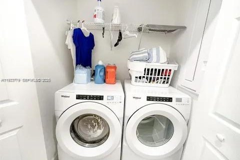 Adosado en venta en Miami, Florida, 3 dormitorios, 157.38 m2 № 1992046 - foto 13