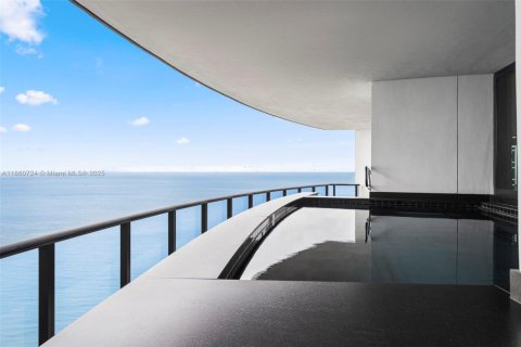 Copropriété à louer à Sunny Isles Beach, Floride: 4 chambres, 385.92 m2 № 1957619 - photo 17