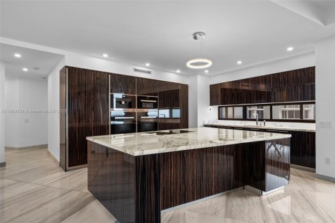 Copropriété à louer à Sunny Isles Beach, Floride: 4 chambres, 385.92 m2 № 1957619 - photo 9