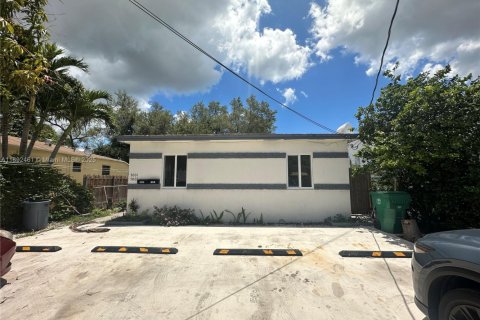 Villa ou maison à Miami, Floride 2 chambres, 65.03 m2 № 2021727