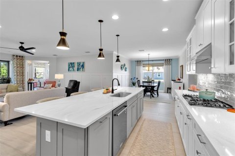 House in Sarasota, Florida 3 bedrooms, 243.59 sq.m. № 2202679 - photo 8