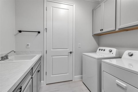 House in Sarasota, Florida 3 bedrooms, 243.59 sq.m. № 2202679 - photo 24