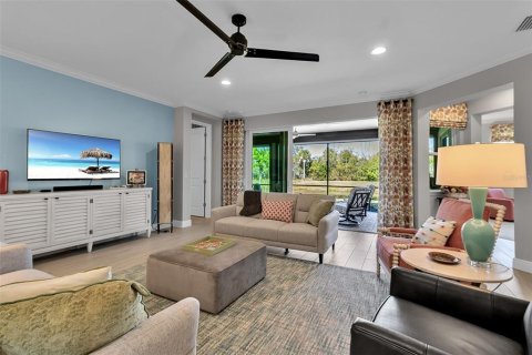 House in Sarasota, Florida 3 bedrooms, 243.59 sq.m. № 2202679 - photo 9