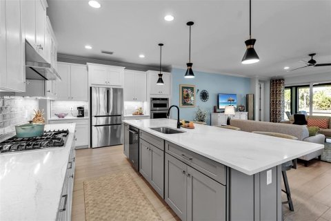 House in Sarasota, Florida 3 bedrooms, 243.59 sq.m. № 2202679 - photo 7