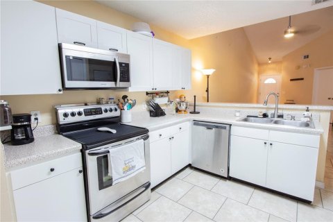 Adosado en venta en Tampa, Florida, 2 dormitorios, 111.76 m2 № 2157735 - foto 4