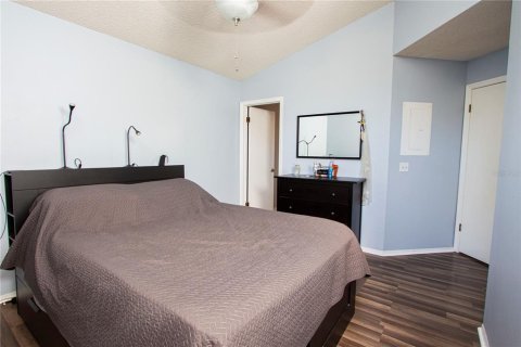 Adosado en venta en Tampa, Florida, 2 dormitorios, 111.76 m2 № 2157735 - foto 8