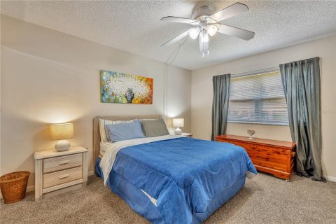 Condo in Clearwater, Florida, 2 bedrooms  № 1661980 - photo 8