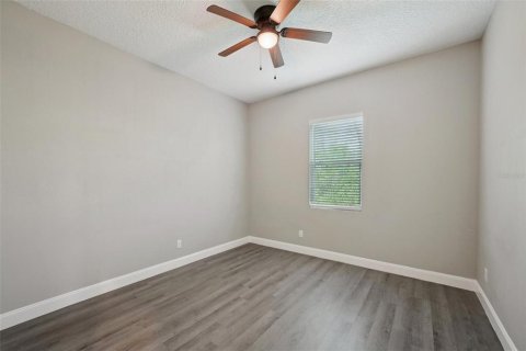 Villa ou maison à vendre à Zephyrhills, Floride: 4 chambres, 241.82 m2 № 1907602 - photo 26