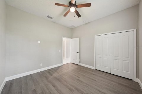 Villa ou maison à vendre à Zephyrhills, Floride: 4 chambres, 241.82 m2 № 1907602 - photo 27