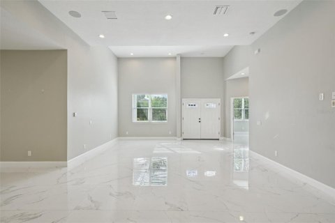 Villa ou maison à vendre à Zephyrhills, Floride: 4 chambres, 241.82 m2 № 1907602 - photo 4