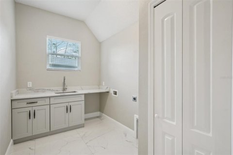 Villa ou maison à vendre à Zephyrhills, Floride: 4 chambres, 241.82 m2 № 1907602 - photo 30