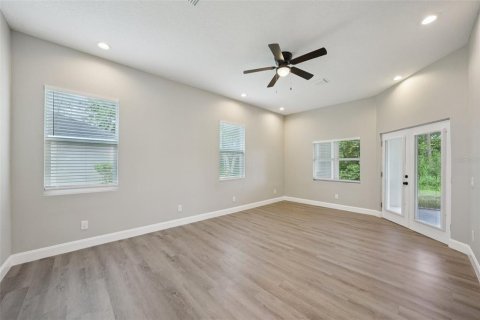 Villa ou maison à vendre à Zephyrhills, Floride: 4 chambres, 241.82 m2 № 1907602 - photo 19