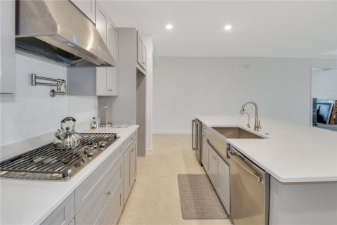 Casa en venta en Apopka, Florida, 4 dormitorios, 268.49 m2 № 2231914 - foto 4