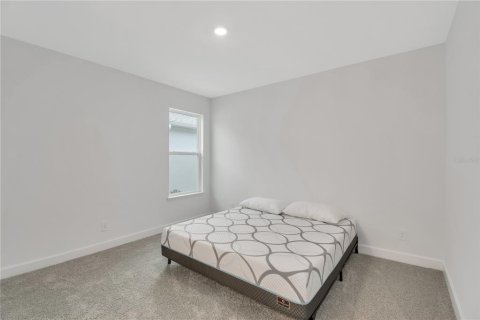Casa en venta en Apopka, Florida, 4 dormitorios, 268.49 m2 № 2231914 - foto 17