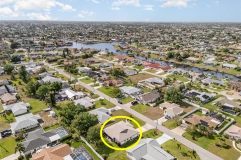 Casa en venta en Cape Coral, Florida, 3 dormitorios, 141.77 m2 № 1630708 - foto 2