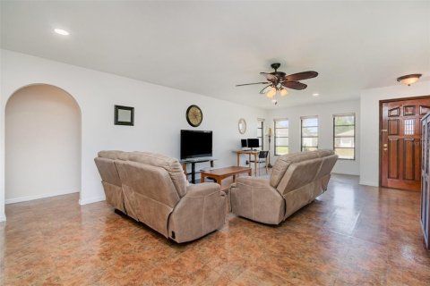 Casa en venta en Cape Coral, Florida, 3 dormitorios, 141.77 m2 № 1630708 - foto 4