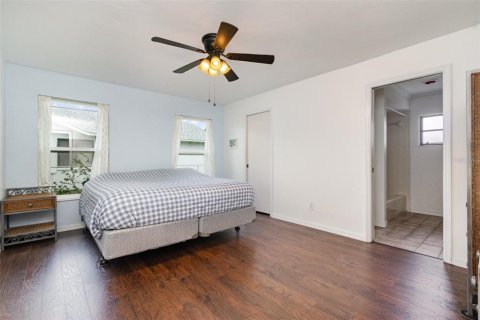 Casa en venta en Cape Coral, Florida, 3 dormitorios, 141.77 m2 № 1630708 - foto 10