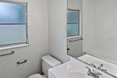 House in Spring Hill, Florida 2 bedrooms, 119.29 sq.m. № 1847402 - photo 7