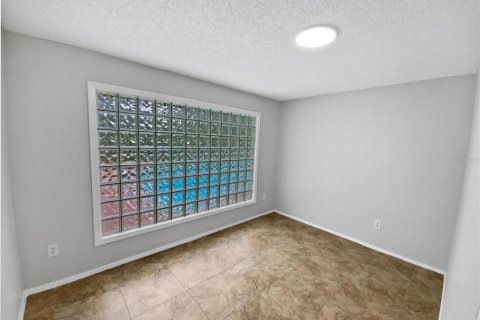House in Spring Hill, Florida 2 bedrooms, 119.29 sq.m. № 1847402 - photo 15