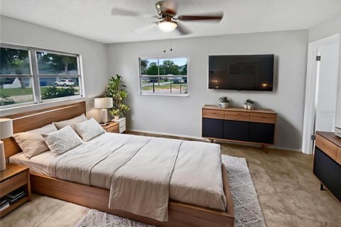 House in Spring Hill, Florida 2 bedrooms, 119.29 sq.m. № 1847402 - photo 4